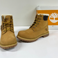 Timberland Premium Waterproof, снимка 3 - Дамски боти - 44549812