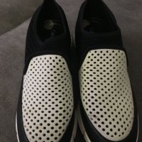Calvin Klein  100% оригинални спортни обувки, снимка 1 - Дамски ежедневни обувки - 31166034