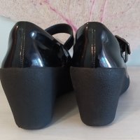 CLARKS черни, лачени – на платформа, № 40, снимка 6 - Дамски ежедневни обувки - 38445464