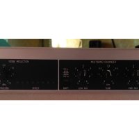 Звуков процесор Behringer Ultrafex ex3000 v2, снимка 3 - Ресийвъри, усилватели, смесителни пултове - 40382762