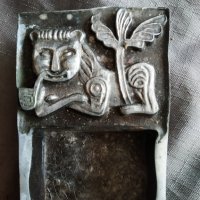 стар метален пепелник, снимка 2 - Антикварни и старинни предмети - 30105711