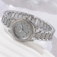 Дамски часовник с пръстен,2 гривни , обеци и колие , снимка 4 - Дамски - 44619343