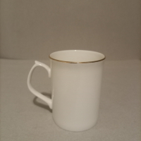 Рядка находка Прекрасен комплект чаша и кутийка от фин костен порцелан,кралска колекция., снимка 4 - Колекции - 44330637
