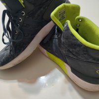Маратонки Adidas , снимка 3 - Спортни обувки - 40240796