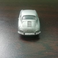 Maisto Porsche 356A оригинална колекционерска количка Порше , снимка 5 - Колекции - 42746270