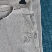 Оригинално долнище на Nike , снимка 1 - Спортни дрехи, екипи - 39004345