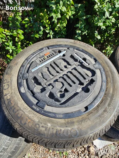 Продавам оригинална резервна гума комплект за Мерцедес S klasse A2204010402 /става и за други модели, снимка 1