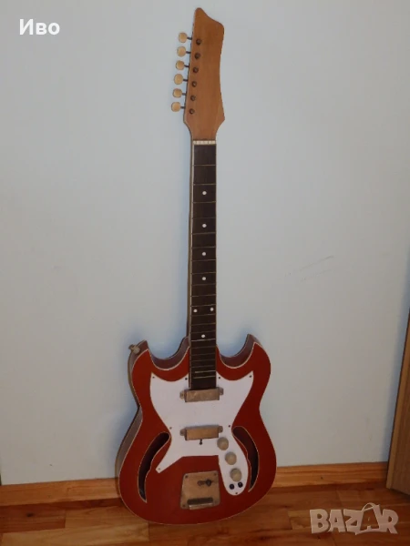 Стара електрическа соло китара, снимка 1