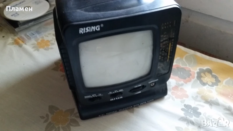 ПОРТАТИВЕН ЧЕРНОБЯЛ ТЕЛЕВИЗОР RISING TV 328, снимка 1