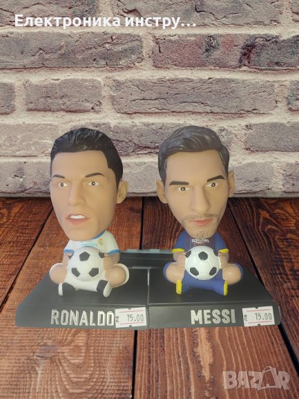 Фигура,играчка на Cristiano Ronaldo Messi , люлееща се глава, снимка 1