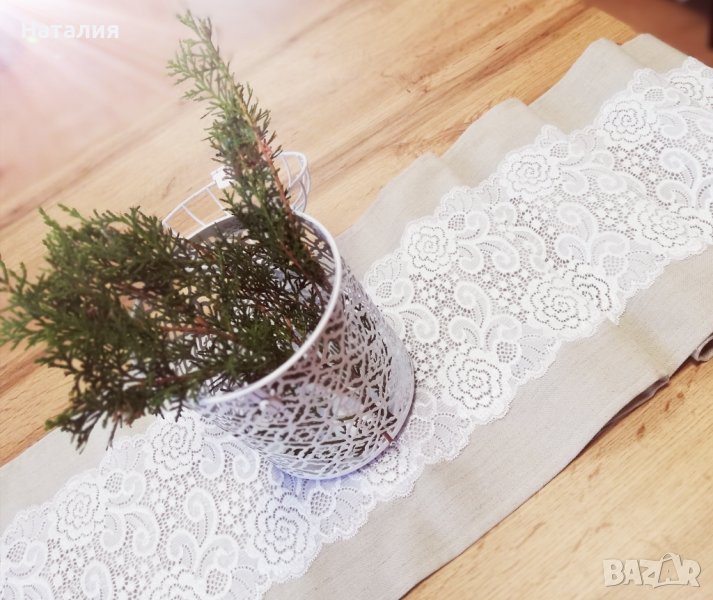 Ленен тишлайфер с нежна дантела , снимка 1