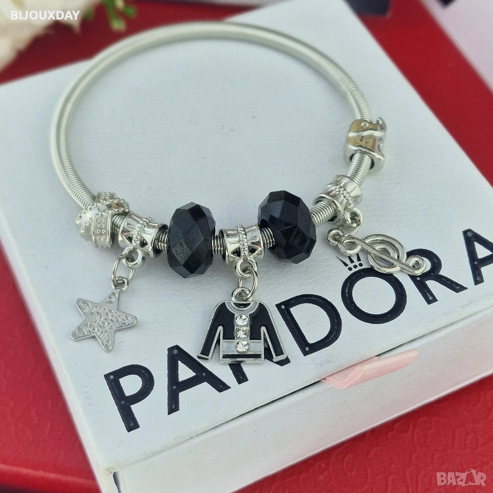 модна дамска гривна с черни камъни от медицинска стомана, снимка 1