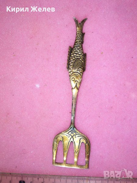 AMD СТАРА РЯДКА КОЛЕКЦИОНЕРСКА ФИГУРАЛНА СРЕБЪРНА ВИЛИЧКА Тип ГРЕБЛО СРЕБРО 800 ПРОБА с ПАТИНА 42979, снимка 1