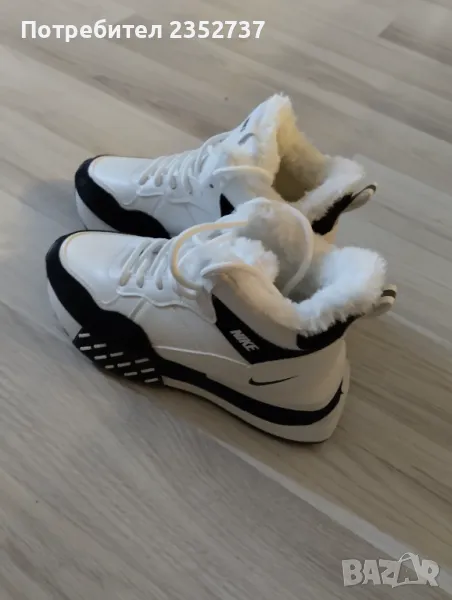 Дамски маратонки Найк, снимка 1