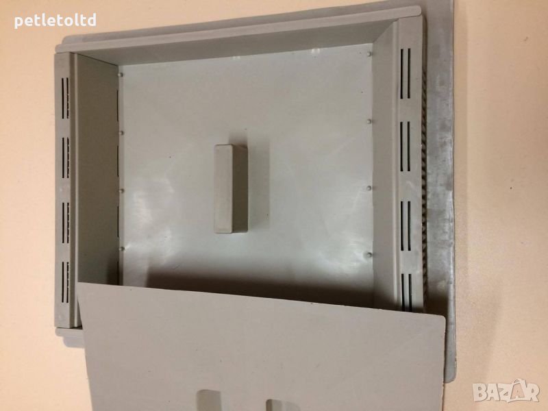 Турбо хранилка с капак, тип табла, за 10 рамков кошер, снимка 1