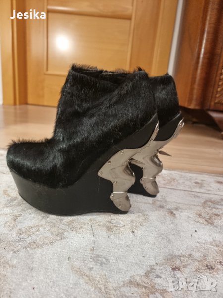 Боти от конски косъм на McQueen, снимка 1