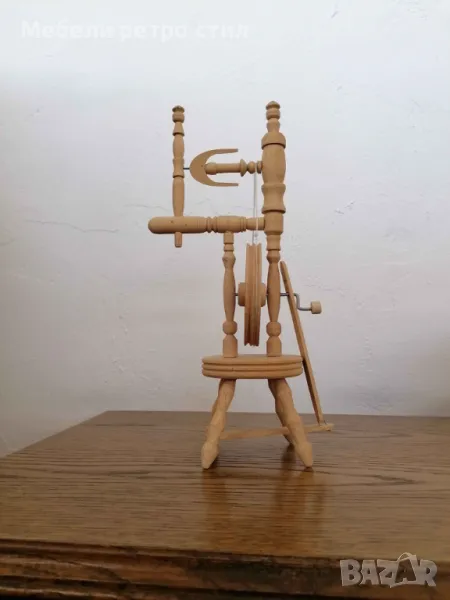 Малък декоративен чекрък изработен изцяло от дърво. Иделна декорация за дома или механата. , снимка 1