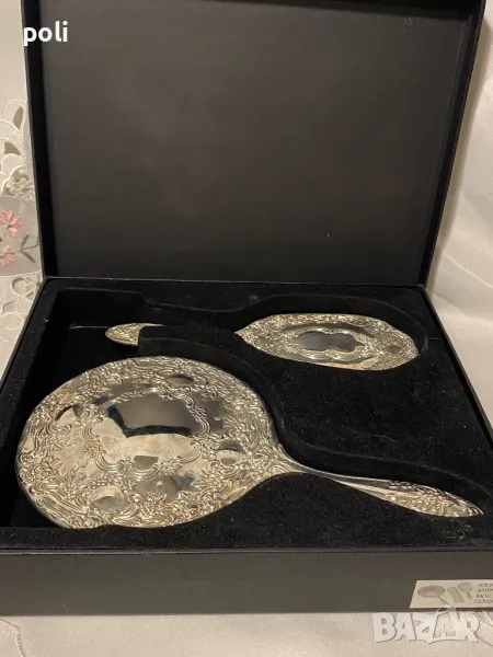 Огледало и четка , снимка 1