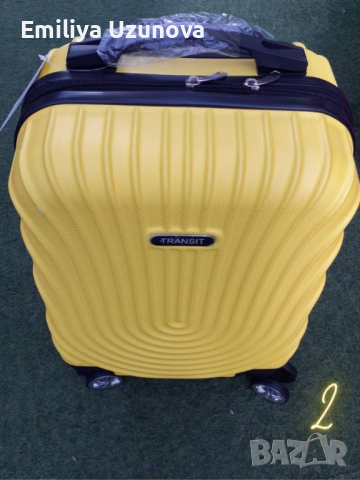 Стилен куфар с колелца , снимка 2 - Куфари - 44779727