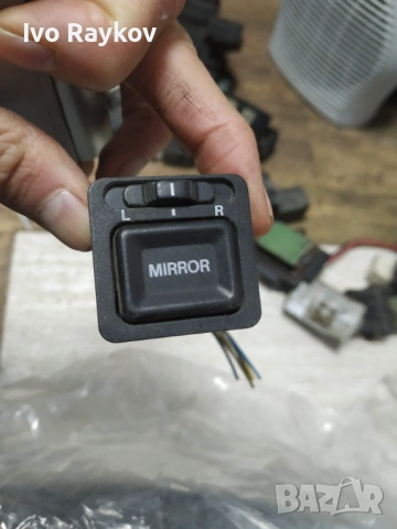Бутон, копче управление странични огледала HONDA Accord , Civic, снимка 2 - Части - 53109381