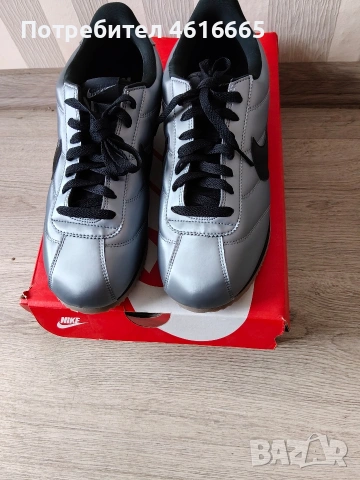 Нови маратонки NIKE, снимка 2 - Маратонки - 53923706