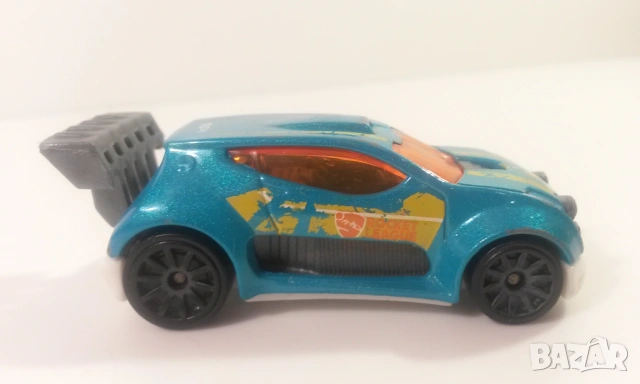 Лот 17 колички и 1 каталог Burago, DeAgostini, Hot Wheels, Maisto и други, снимка 9 - Колекции - 54205171