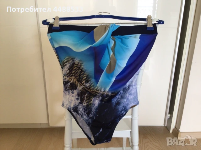 Дамски еднокомпонентен бански тип бандо. Нов