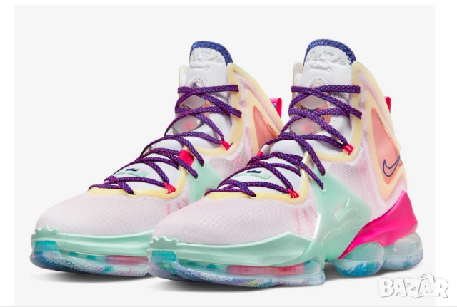 Nike LeBron 19 'Valentine's Day' номер 39 ,5-40 оригинални маратонки / кецове, снимка 2 - Маратонки - 50854761