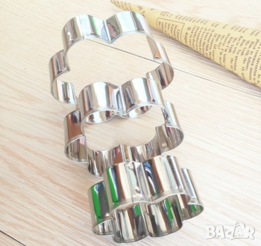 🍪 Комплект от 12 алуминиеви форми за бисквити  