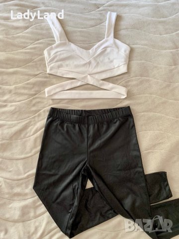 Кожен клин и бял топ 