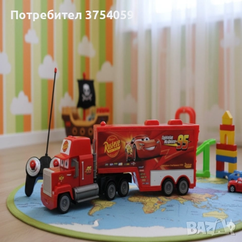 Радиоуправляем камион Mack Rust-eze Transporter с Мълнията Маккуин, снимка 4 - Коли, камиони, мотори, писти - 52354039