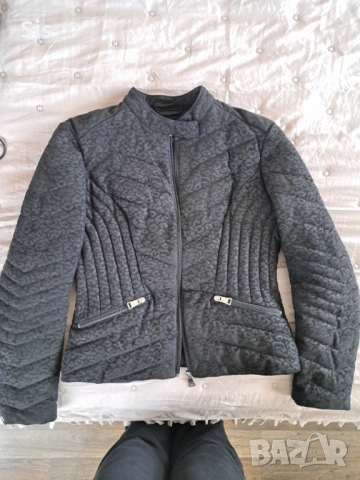 Дамско черно яке- Guess, снимка 7 - Якета - 53925198