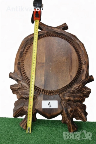 Дърворезбована поставка за глиги