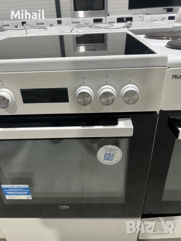 Печка BEKO – Керамичен плот – Електрическа фурна – Отлично състояние, снимка 3 - Печки, фурни - 55896864