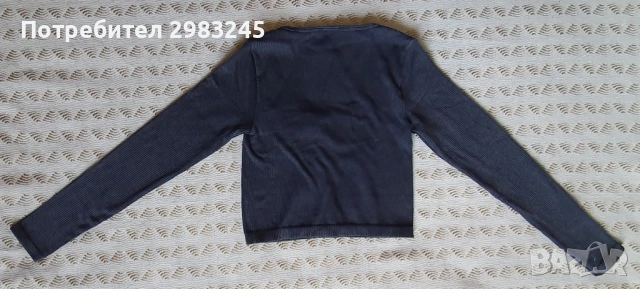 Дамска черна блуза с дълги ръкави и дълбоко деколте, снимка 2 - Блузи с дълъг ръкав и пуловери - 54257224