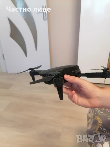 Намален дрон като нов, снимка 2 - Дронове и аксесоари - 51106474