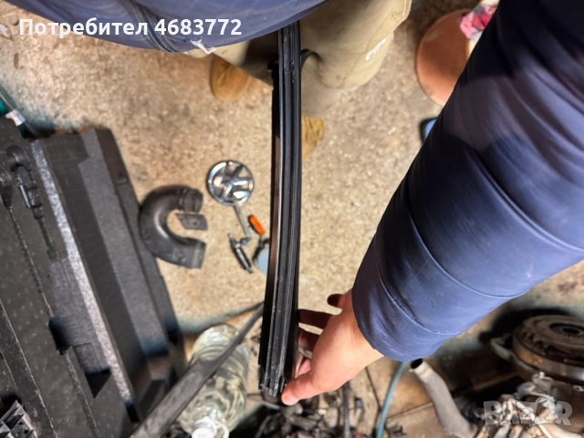 Малко стъкло на задна лява врата на Мицубиши Mitsubishi L200 само за 50лв. MN117605, снимка 2 - Части - 52804504