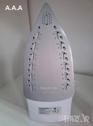 Ютия Taurus Baltic 2200. 2200W, Керамична гладеща плоча, 110g/min, снимка 4 - Ютии - 52219331
