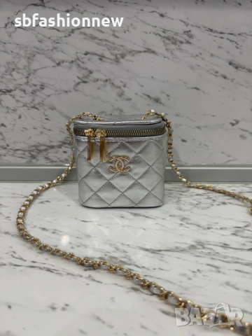 Chanel сребриста чанта, снимка 2 - Чанти - 55829453