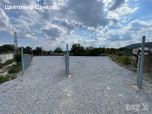 ОТДАВА ПОД НАЕМ - 2 парцела по 1 ДКА с лице към Бул.”Ришки проход”, снимка 2 - Парцели - 51416790