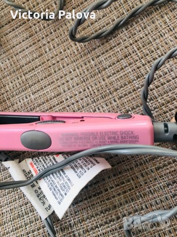 Компактна преса за коса NANO TITANIUM,купена в Америка, снимка 3 - Преси за коса - 31393181