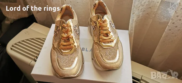 Оригинални маркови дамски маратонки/ сникърси VOILE BLANCHE - 36 номер, снимка 3 - Маратонки - 49958840