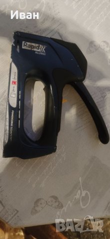 Rapid такер много запазен, снимка 1