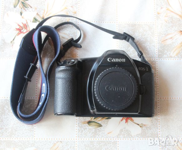 Canon EOS 1 фотоапарат с лента., снимка 1 - Фотоапарати - 42802797