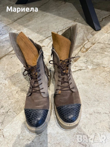 Дамски боти,цена 9 евро.