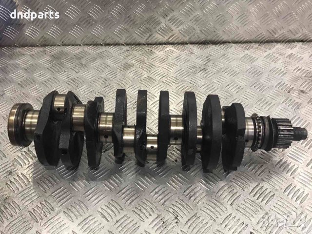 Колянов вал Lancia Thesis 3.0i,2003г.