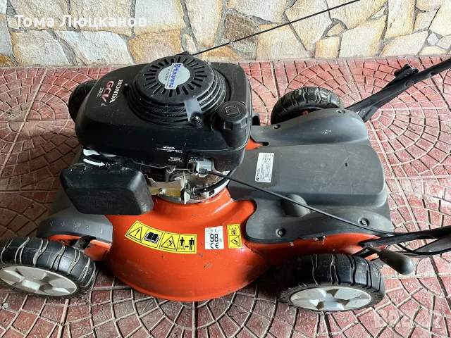 Косачка Husqvarna R 152 SVH, снимка 2 - Градински инструменти - 55904058