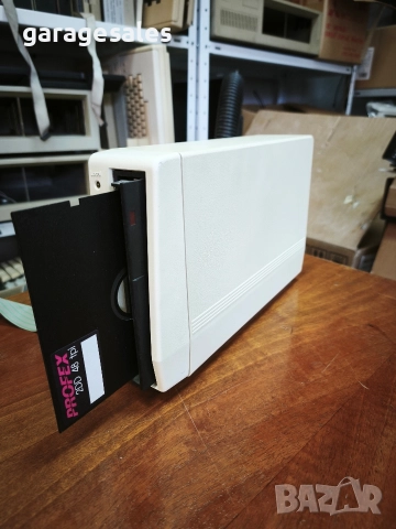 Винтидж флопи OKI ,външно 5.25" , снимка 2 - Антикварни и старинни предмети - 52919956