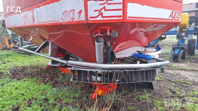 Продава се торачка Rauch Axis 30.1Q с надстройка събира 3000кг. , снимка 3 - Селскостопанска техника - 53258364