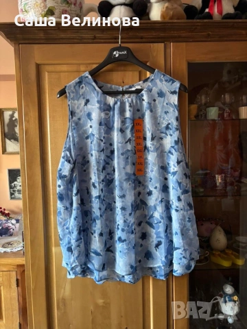 Блузи XXL в синьо и червено